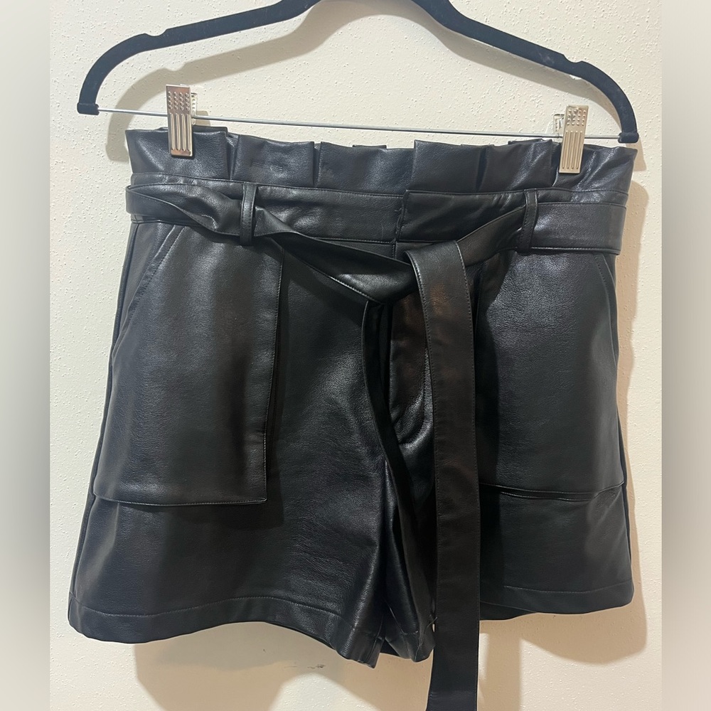 NWT vegan leather paper bag shorts - large